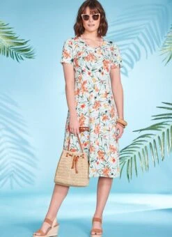 Ivory Print Dress+Necklace.