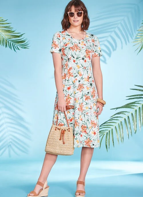 Ivory Print Dress+Necklace. 1 Ivory Print Dress+Necklace.