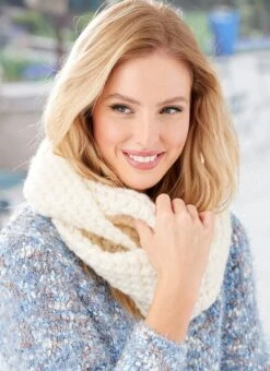 Ivory Knitted Snood