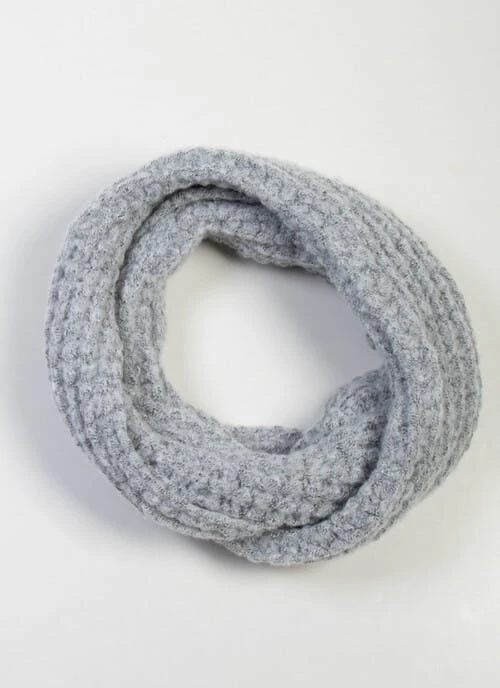 Grey Knitted Snood 2 Grey Knitted Snood - Image 2